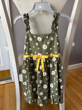Blueberi Boulevard Olive Green Daisy Print Sundress with Yellow Bow